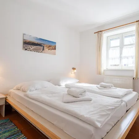 Rugana - Komfortplus Mit 1 Schlafzimmern Und Terrasse C39 Apartmán Dranske