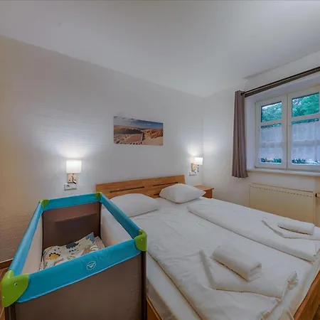 Rugana - Komfortplus Mit 1 Schlafzimmern Und Terrasse C39 * Dranske