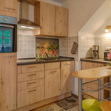 Rugana - Komfortplus Mit 1 Schlafzimmern Und Terrasse C39 Dranske